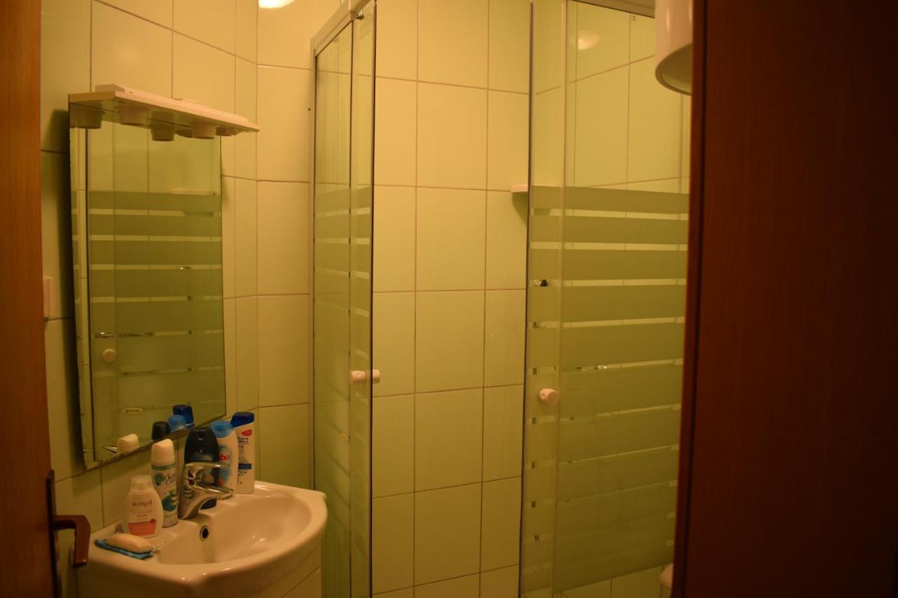 Apartments Malinska-Kajkic エクステリア 写真