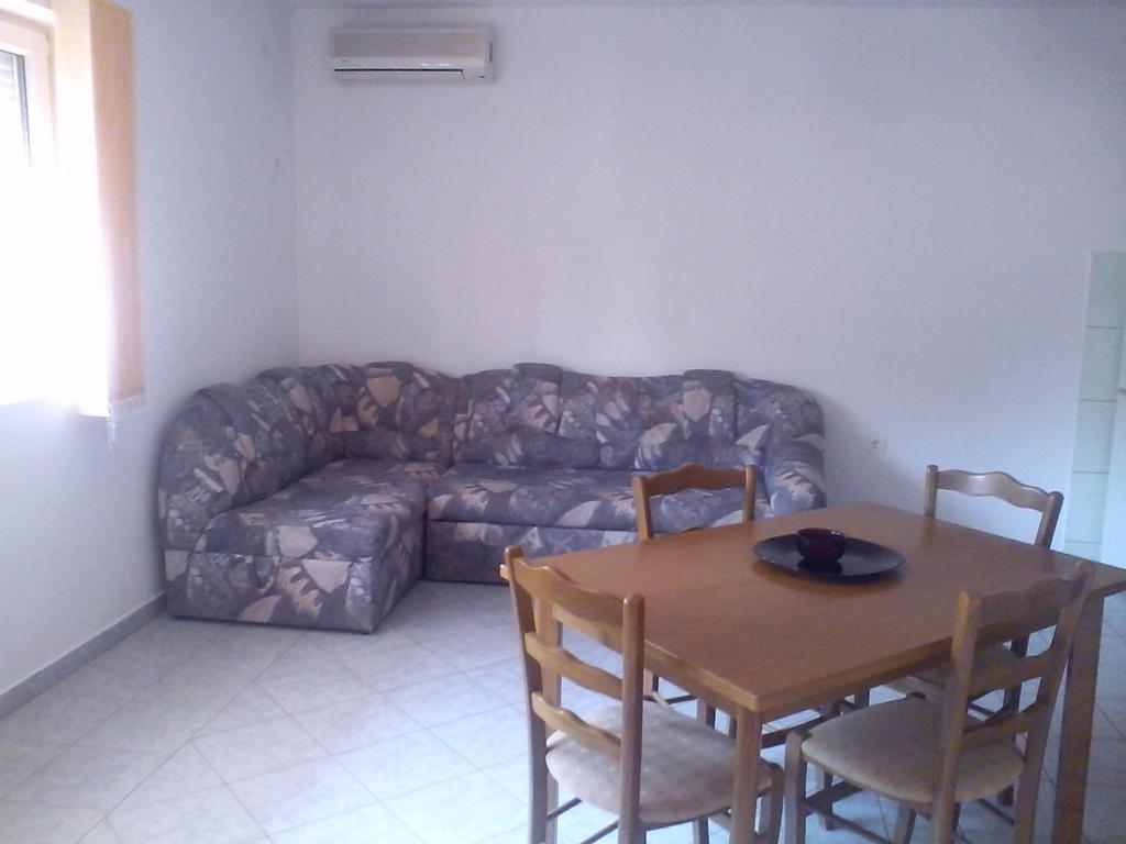 Apartments Malinska-Kajkic 部屋 写真